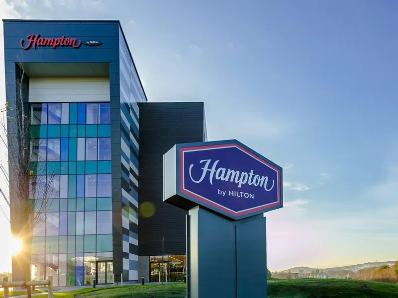 Hampton by Hilton Blackburn · Anbieterbild von TUI