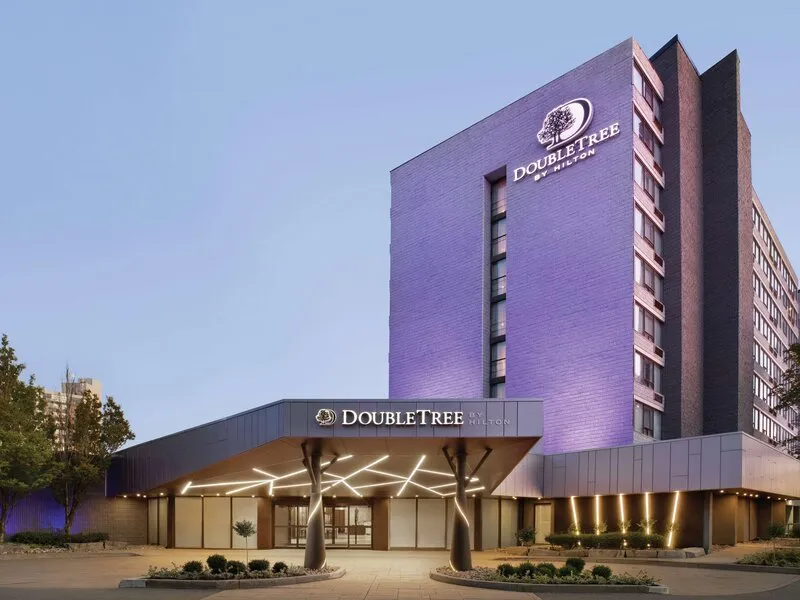 Doubletree by Hilton Hotel Toronto Airport West · Anbieterbild von TUI