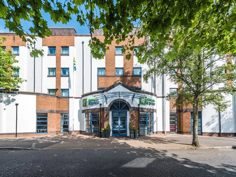 Holiday Inn Express Belfast City Queens Quarter · Anbieterbild von TUI