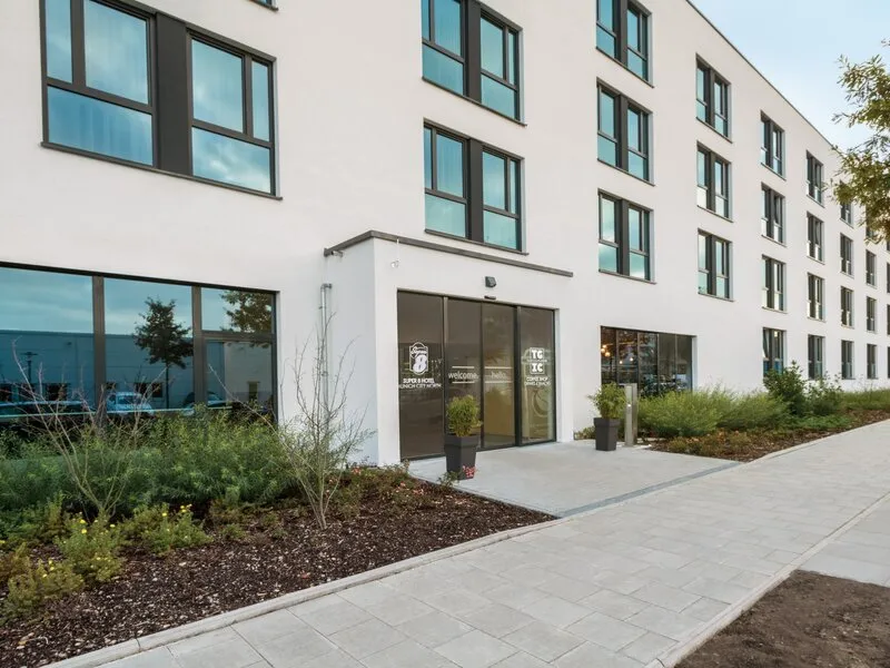 Super 8 by Wyndham Munich City North · Anbieterbild von TUI
