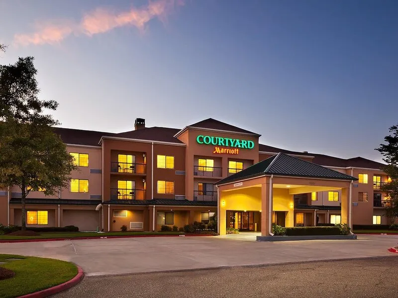 Courtyard Baton Rouge Siegen Lane · Anbieterbild von TUI
