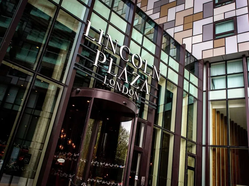 Lincoln Plaza London, Curio Collection by Hilton · Anbieterbild von TUI