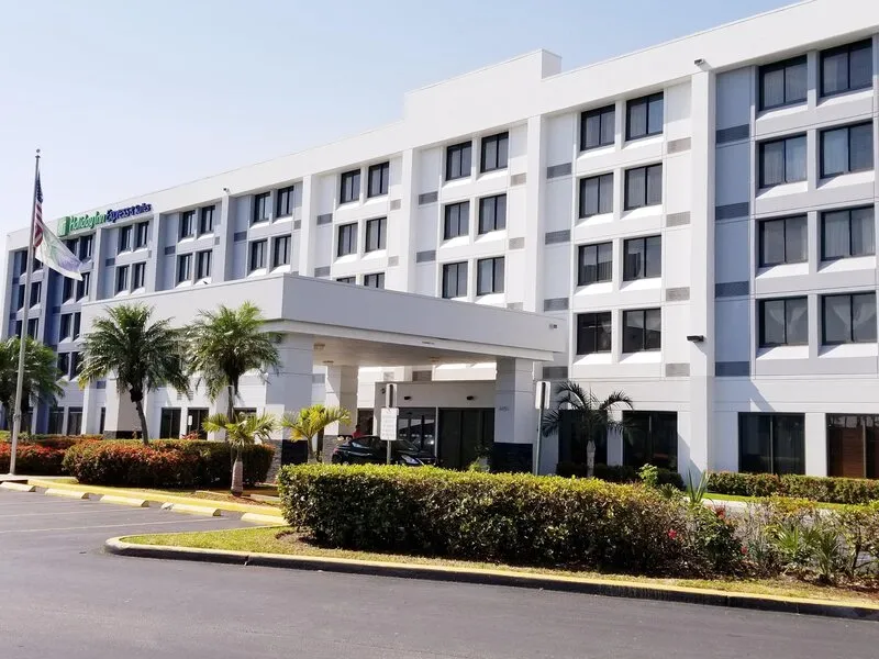 Holiday Inn Express & Suites Miami - Hialeah · Anbieterbild von TUI