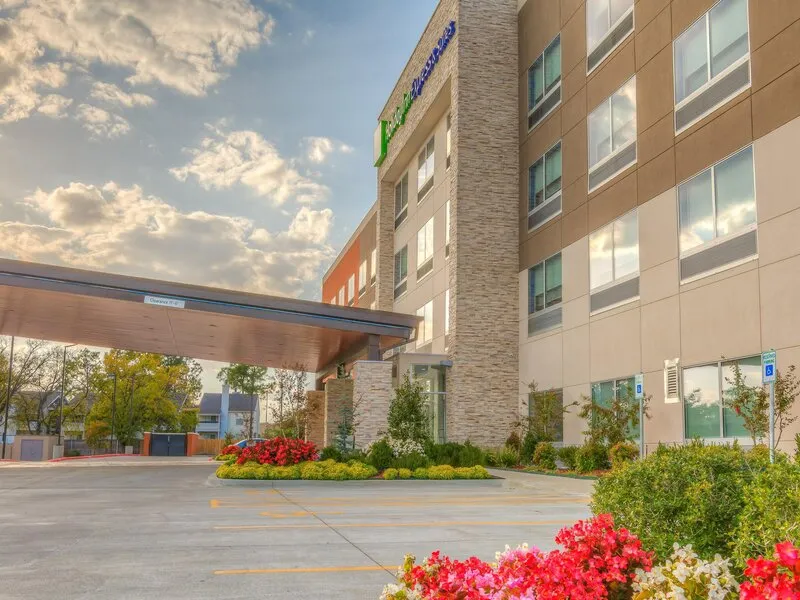 Holiday Inn Express & Suites Tulsa Midtown · Anbieterbild von TUI