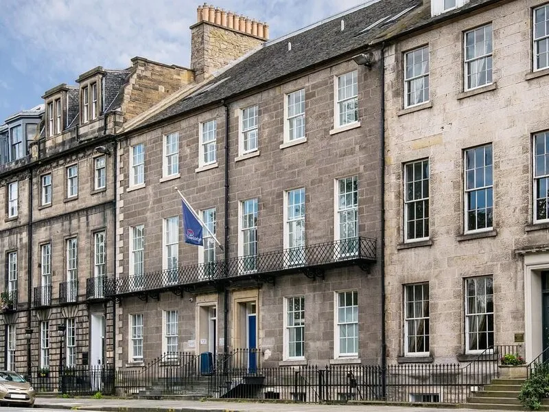 Travelodge Edinburgh Central Queen Street · Anbieterbild von TUI