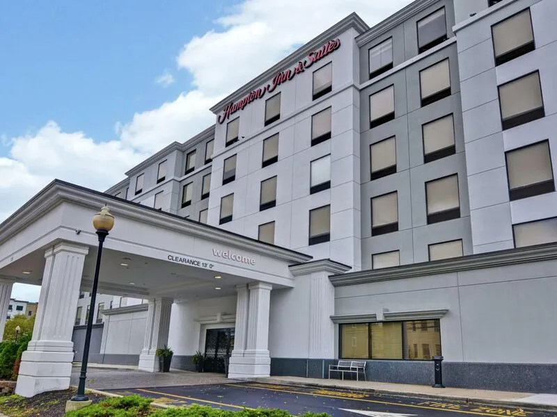 Hampton Inn & Suites Newark Harrison Riverwalk · Anbieterbild von TUI