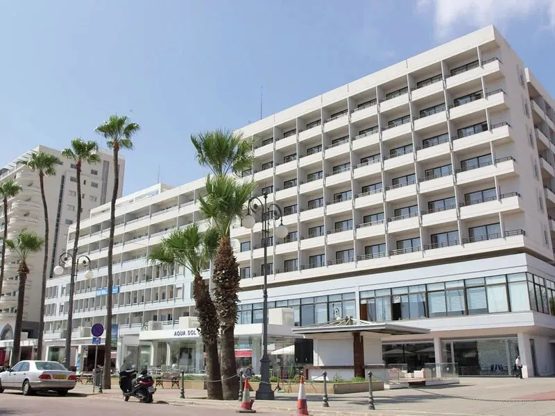 Sun Hall Beach Hotel Apts · Anbieterbild von TUI