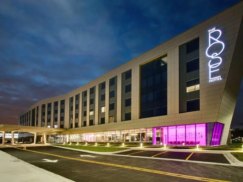 The Rose Hotel Chicago O'Hare, Tapestry Collection by Hilton · Anbieterbild von TUI