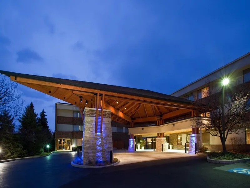 Holiday Inn Express Chicago Downers Grove · Anbieterbild von TUI