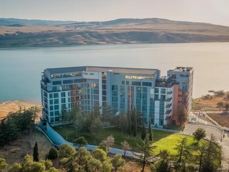 Gino Seaside Tbilisi, Trademark Collection by Wyndham · Anbieterbild von TUI