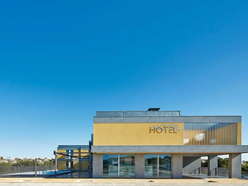 Hotel 3K Aeroporto de Faro · Anbieterbild von TUI