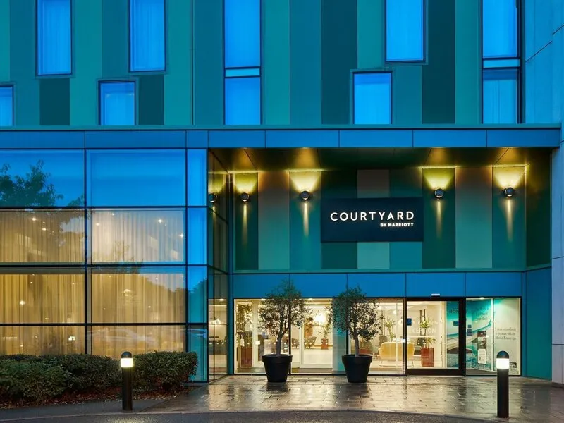 Courtyard London Gatwick Airport · Anbieterbild von TUI