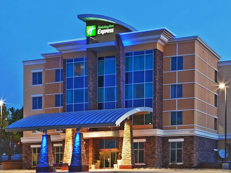 DoubleTree Dallas Near the Galleria · Anbieterbild von TUI