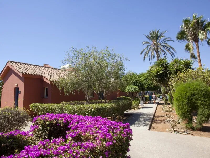 The Makronisos Holiday Village · Anbieterbild von TUI