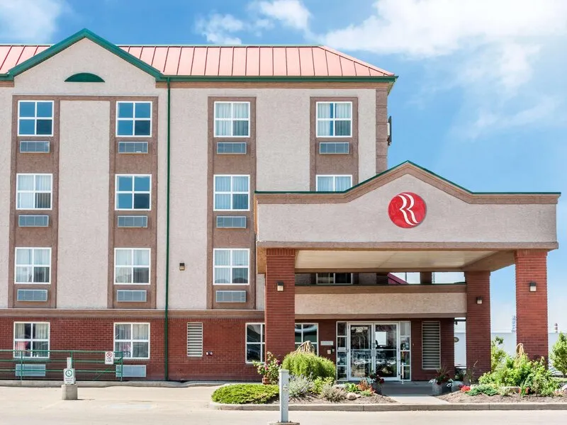 Ramada by Wyndham Sherwood Park · Anbieterbild von TUI
