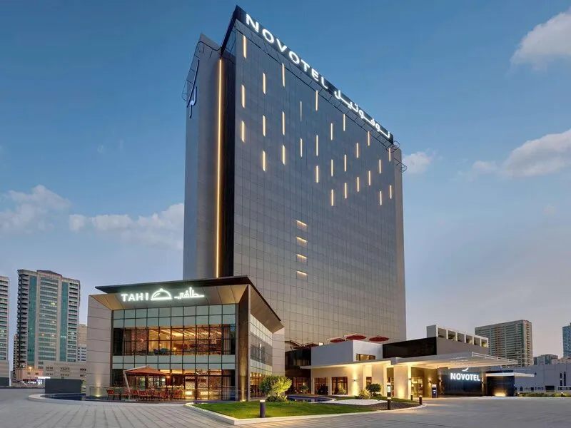 Novotel Sharjah Expo Centre · Anbieterbild von TUI
