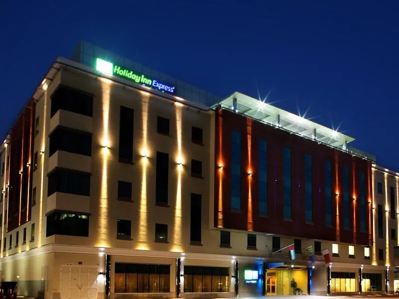 Holiday Inn Express Dubai Safa Park · Anbieterbild von TUI