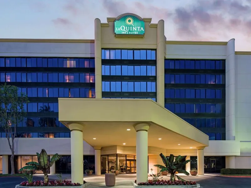 La Quinta Inn & Suites by Wyndham Buena Park · Anbieterbild von TUI