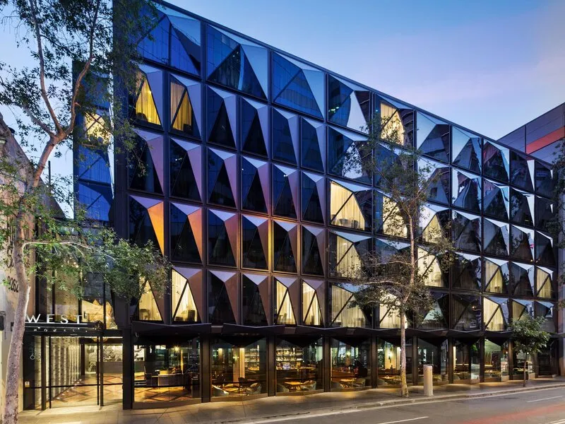 West Hotel Sydney, Curio Collection by Hilton · Anbieterbild von TUI