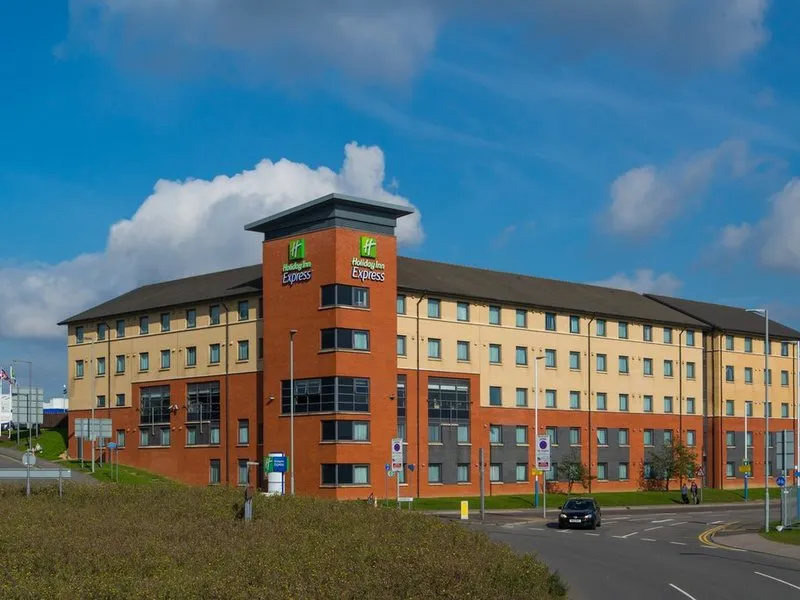 Holiday Inn Express London - Luton Airport · Anbieterbild von TUI