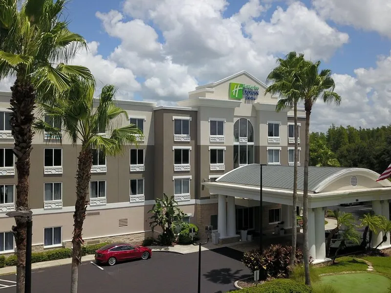 HOLIDAY INN EXPRESS  SUITES - NEW TAMPA · Anbieterbild von TUI