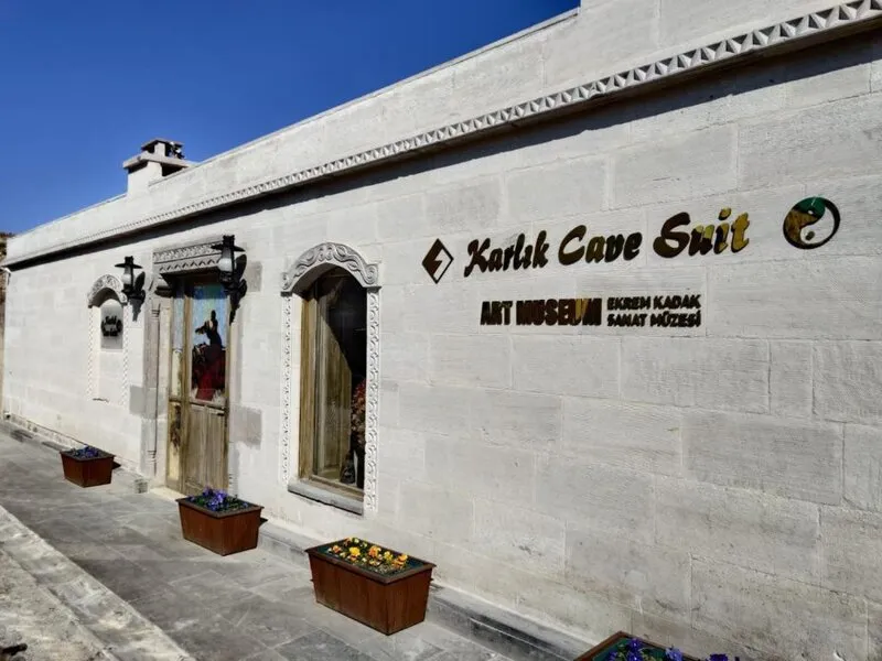 Karlik Cave Suites · Anbieterbild von TUI