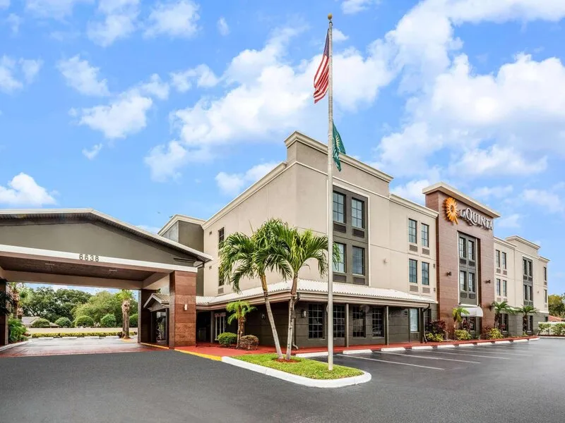 La Quinta Inn & Suites by Wyndham St. Petersburg Northeast · Anbieterbild von TUI