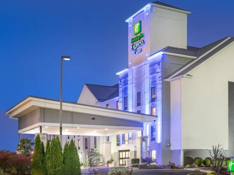 Holiday Inn Express & Suites Louisville East · Anbieterbild von TUI