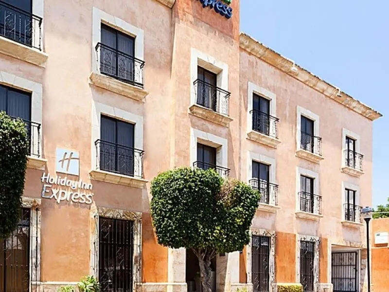 Holiday Inn Express Oaxaca Centro Historico · Anbieterbild von TUI