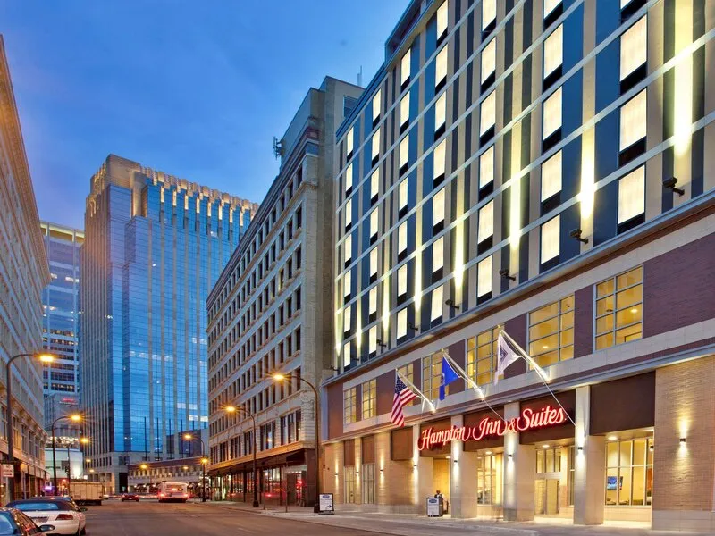 Hampton Inn & Suites - Minneapolis · Anbieterbild von TUI