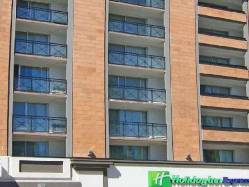 Holiday Inn Express & Suites Calgary · Anbieterbild von TUI