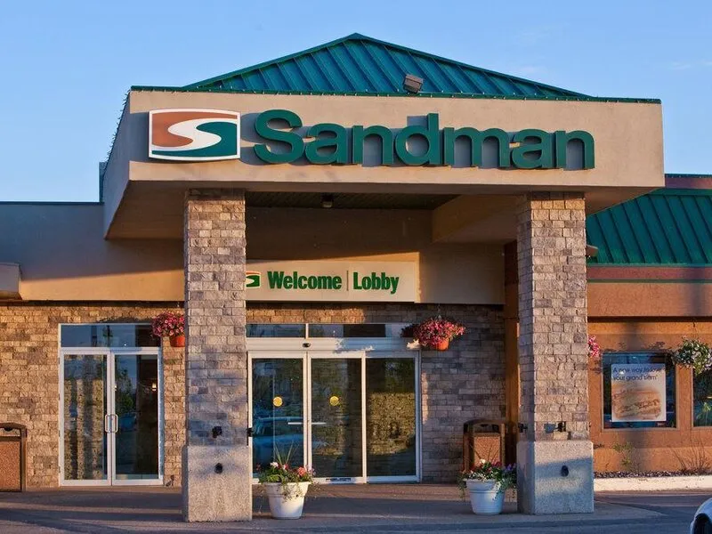 Sandman Hotel Edmonton West · Anbieterbild von TUI