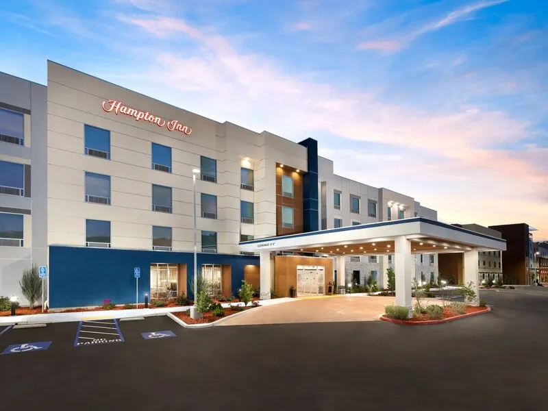 Holiday Inn Express & Suites Oakhurst-Yosemite Park Area · Anbieterbild von TUI