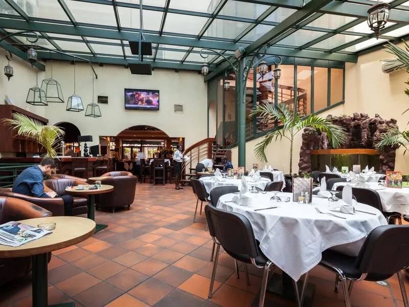 Café de Rome Business Hotel · Anbieterbild von TUI