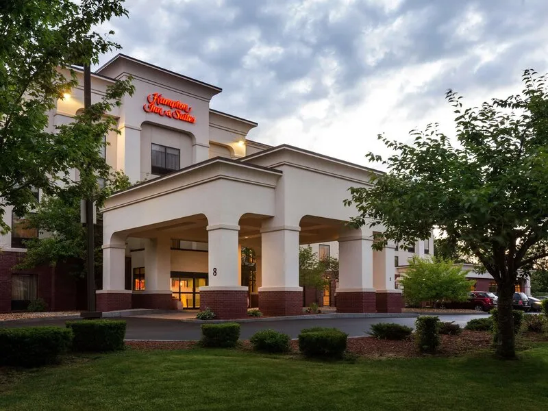 Hampton Inn & Suites Manchester-Bedford · Anbieterbild von TUI