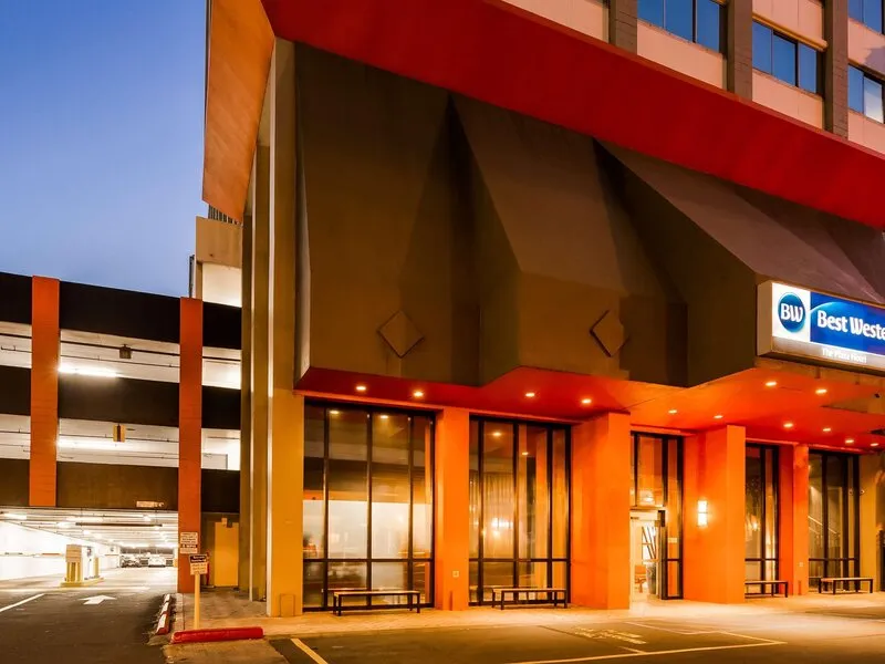 Best Western The Plaza Hotel Honolulu Airport · Anbieterbild von TUI
