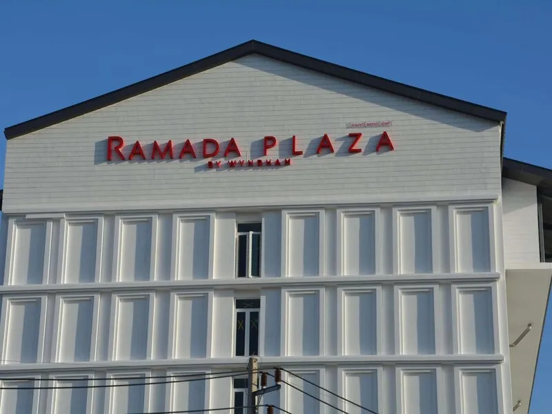Ramada Plaza By Wyndham Chao Fah · Anbieterbild von TUI