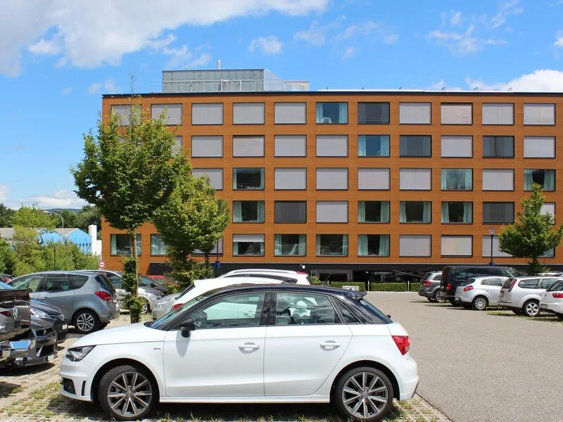 Holiday Inn Express Zurich Airport · Anbieterbild von TUI