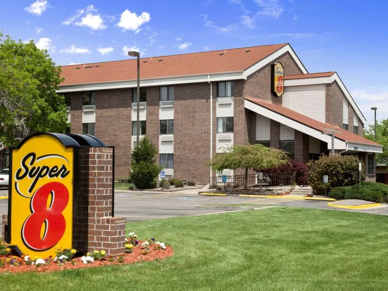 Super 8 by Wyndham Westminster Denver North · Anbieterbild von TUI