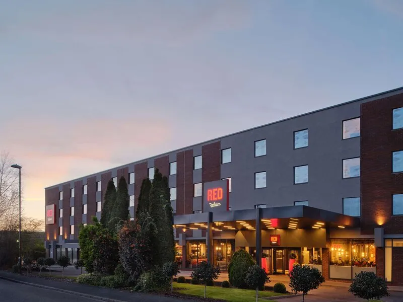 Radisson Red London Gatwick Airport · Anbieterbild von TUI