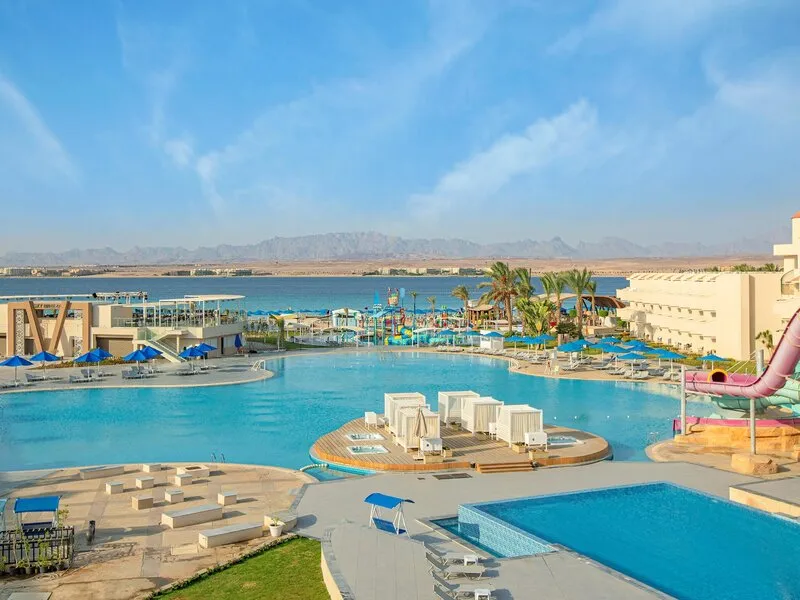 The V Luxury Resort Sahl Hasheesh · Anbieterbild von TUI