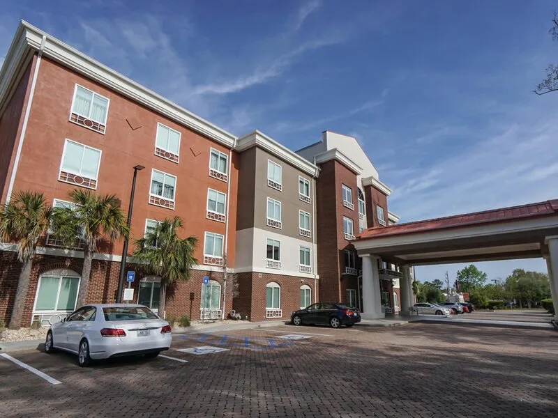 Holiday Inn Express Hotel And Suites Savannah-Midtown · Anbieterbild von TUI