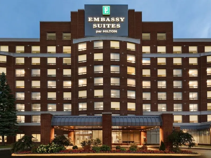 Embassy Suites by Hilton Montreal Airport · Anbieterbild von TUI