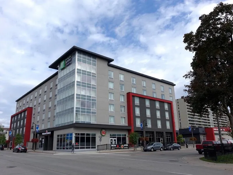 Holiday Inn Express & Suites Oshawa Downtown - Toronto Area · Anbieterbild von TUI