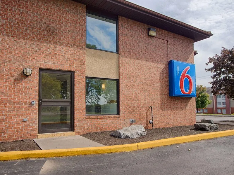 Motel 6 East Syracuse Ny Airport · Anbieterbild von TUI