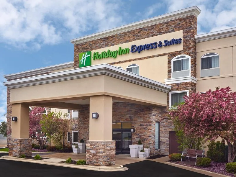 Holiday Inn Express Chicago Libertyville · Anbieterbild von TUI