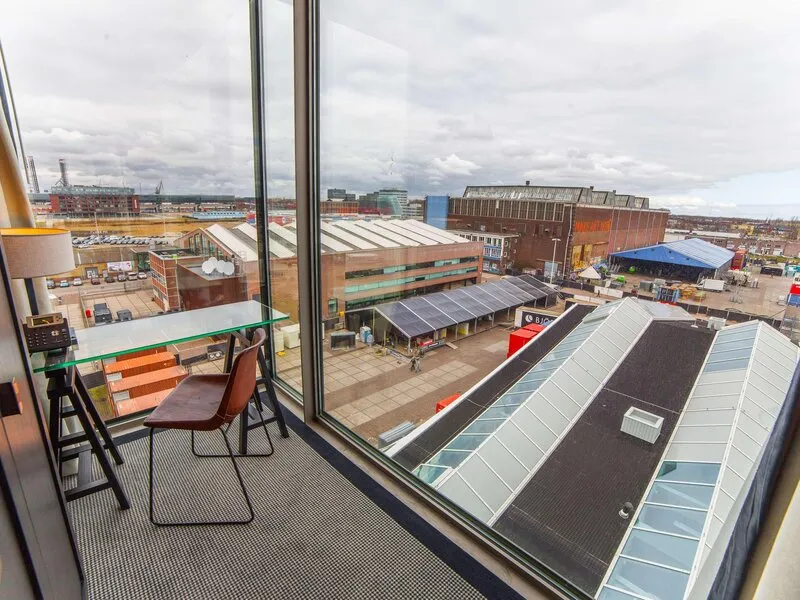 DoubleTree by Hilton Hotel Amsterdam - NDSM Wharf · Anbieterbild von TUI