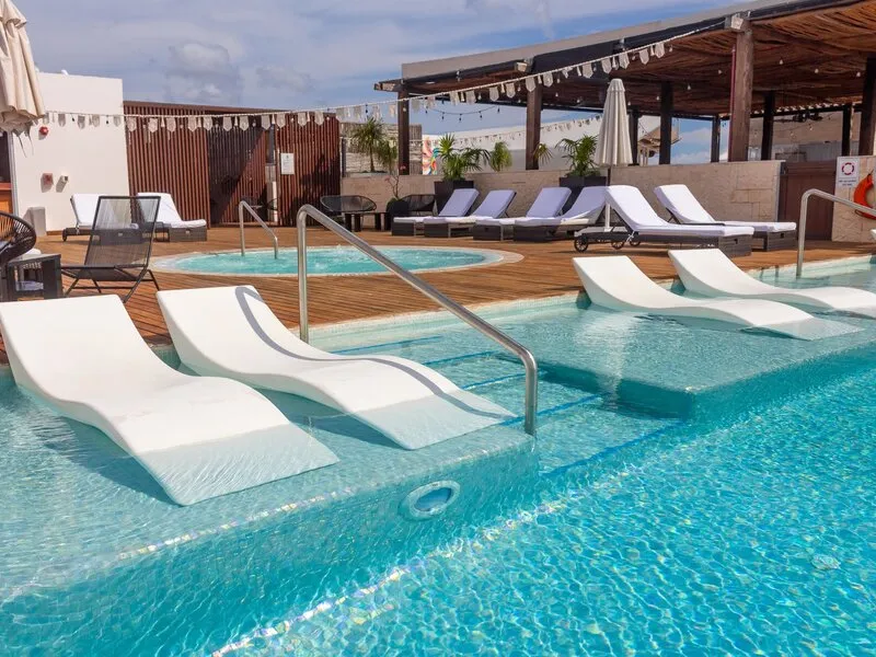 The Fives Downtown Hotel & Residences, Curio Collection by Hilton · Anbieterbild von TUI