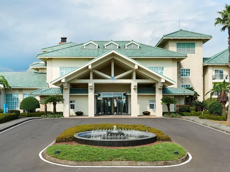 The Suites Hotel Jeju · Anbieterbild von TUI