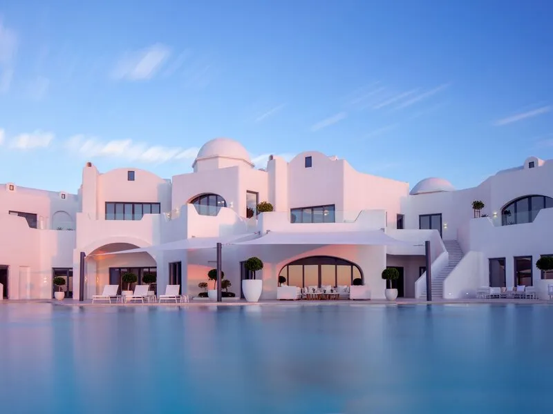 Anantara Retreat Santorini Abu Dhabi · Anbieterbild von TUI